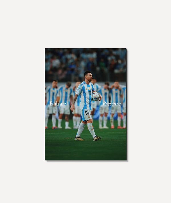 Messi Embrace Pressure